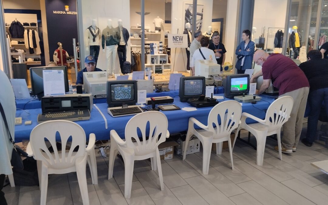 Esposizione al centro commerciale Parco Levante di Livorno